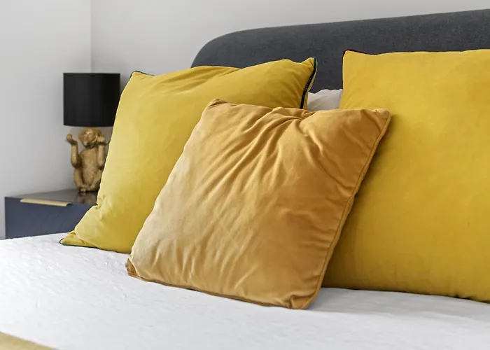 Luxury 1 Bedroom Lace Market Apartment